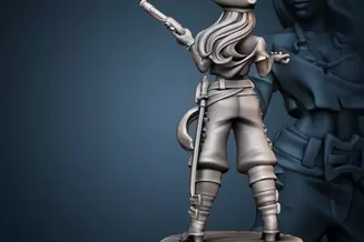 Miniature: Female Pirate